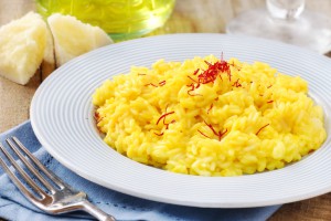 Safranrisotto beinhaltet das teuerste Gewürz auf der Welt – Safran.