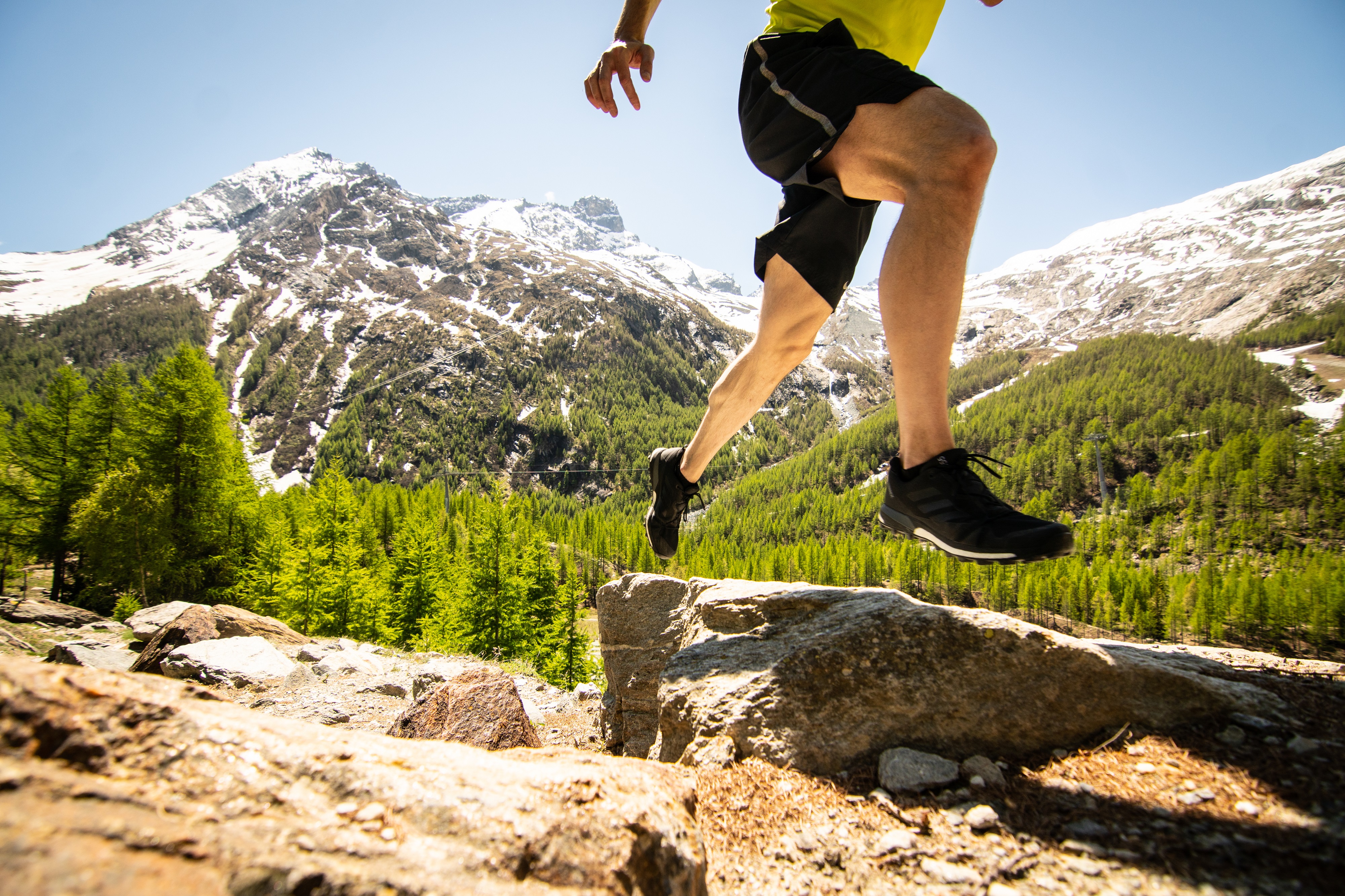Trailrunnig closed up Beine Sommer
