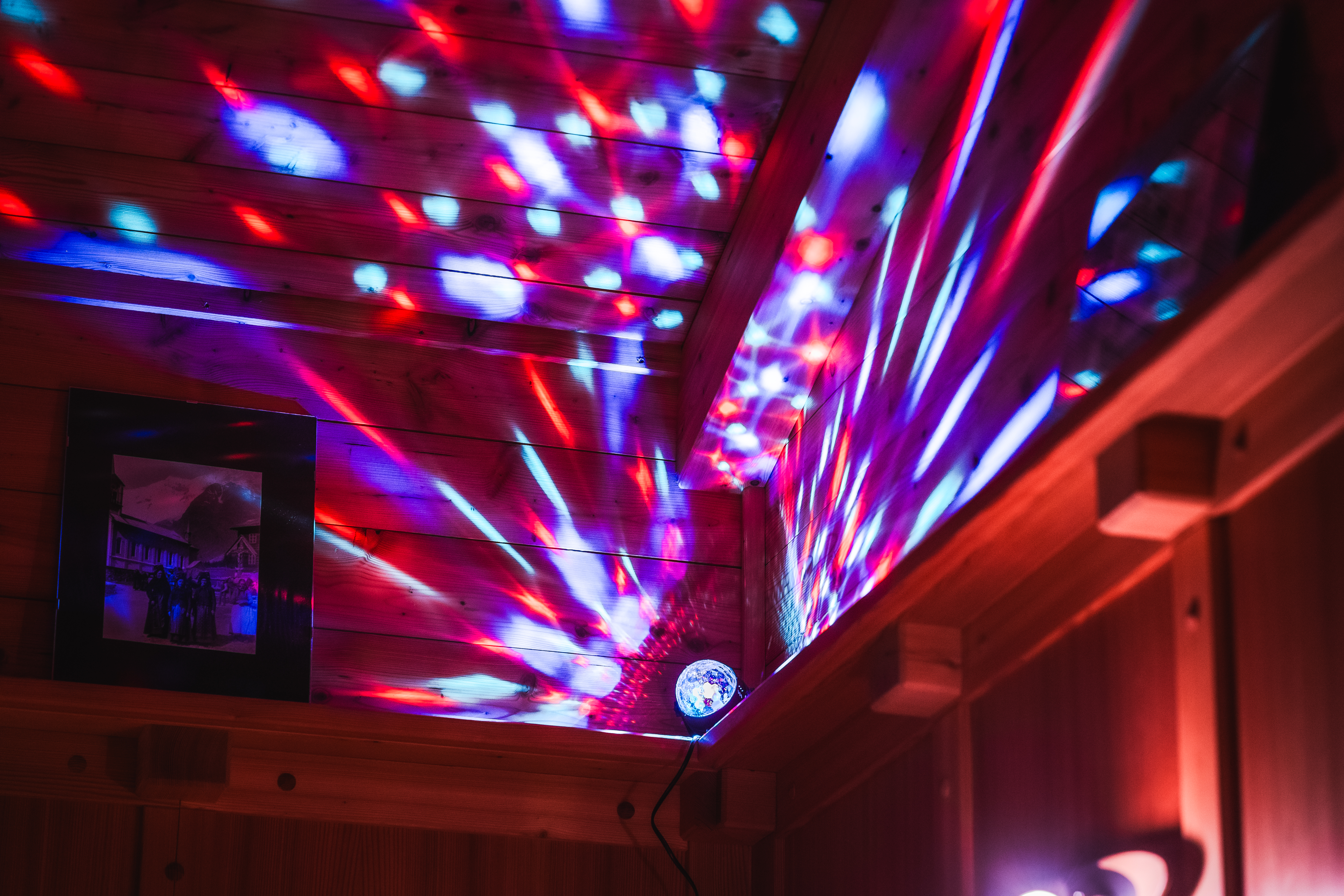 Karaoke Barn